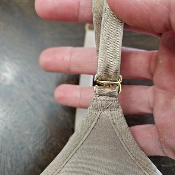 ThirdLove 24/7 Classic Wireless Bra Womens Size 32B1/2 Nude Tan Seamless Stretch - Picture 2 of 8